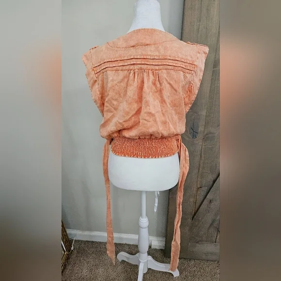 FATE Smocked Crop Utility Blouse In Pastel Orange. Size Small - Picture 10 of 12